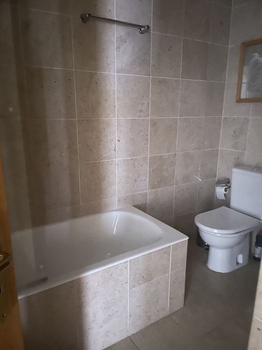 Apartamento T3 com dois lugares de Garagem