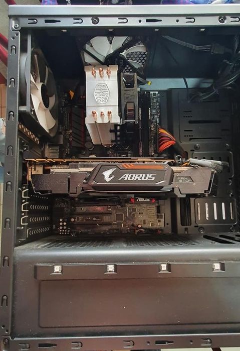 Excelente placa gráfica modelo GTX 1080TI de 11GB DDR5X como nova