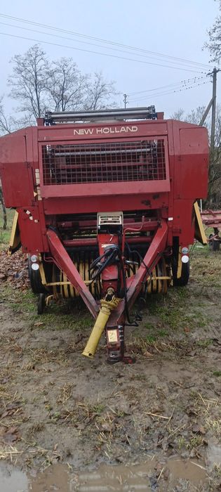 Prasa belujaca new holand 835