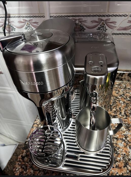 Vertuo Creatista Stainless Steel Series