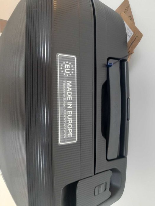 Walizka kabinowa Samsonite Magnum Eco Spinner 55/20