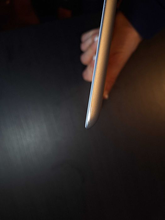 Apple iPad 2nd Gen (A1396) 64GB