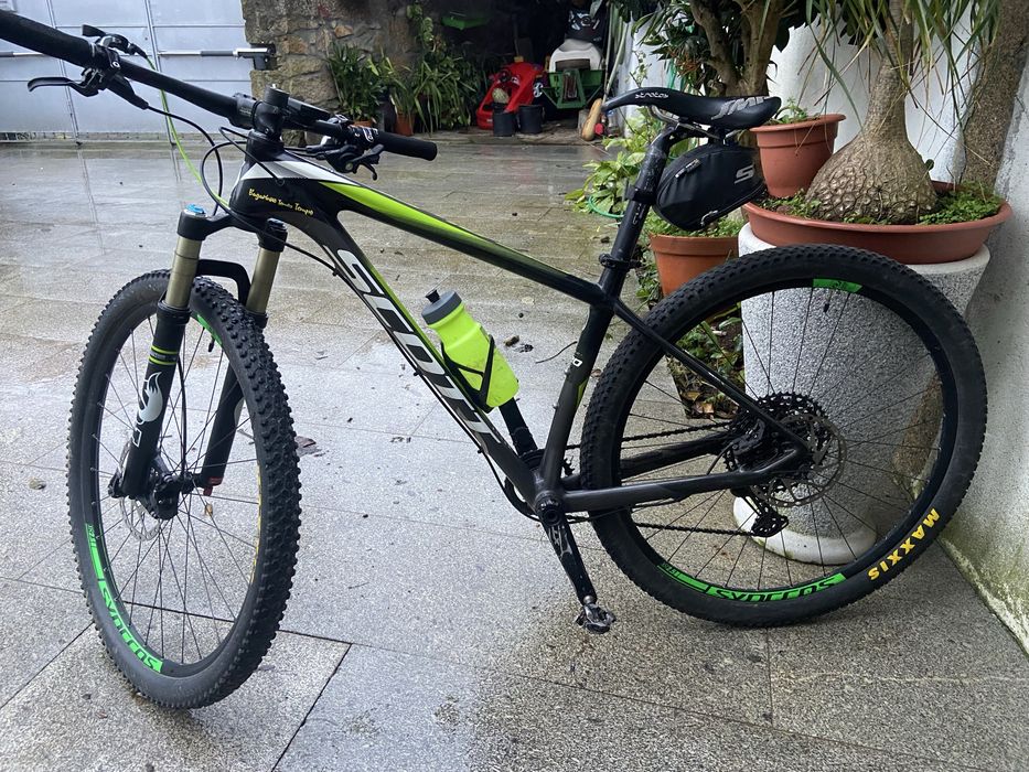 Vendo bicicleta scott scale 920 carbono roda 29 perifericos XT