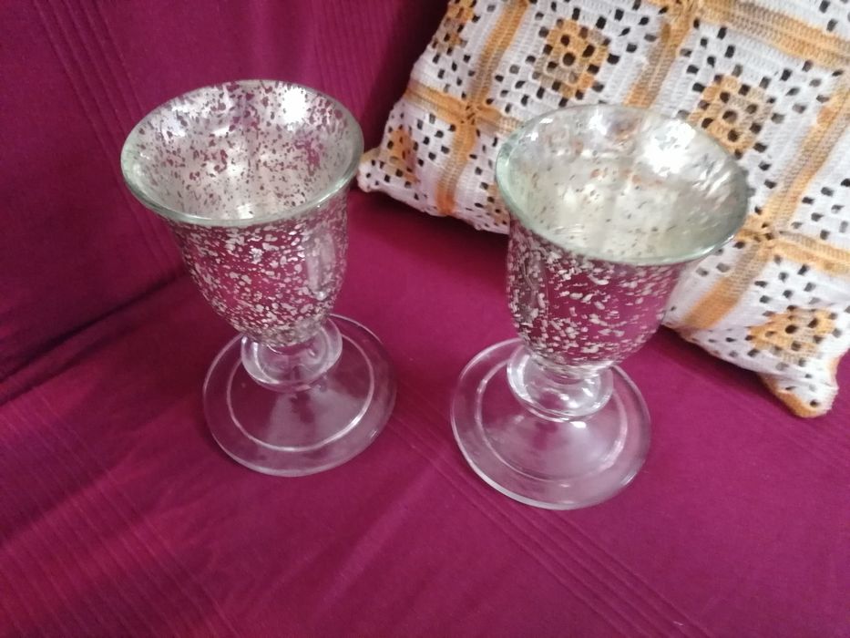 Castiçais E jarra de vidro para desocupar