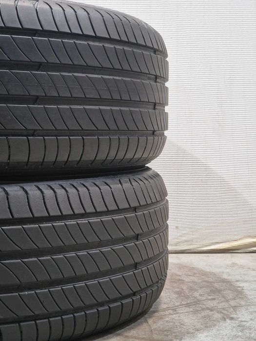 2 Pneus 235/55R19 MICHELIN Semi Novos