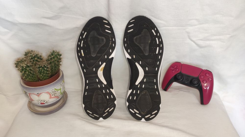 Чоловчі кросівки Adidas SL 7200.Розмір 44