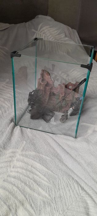 Sprzedam akwarium 220zł
