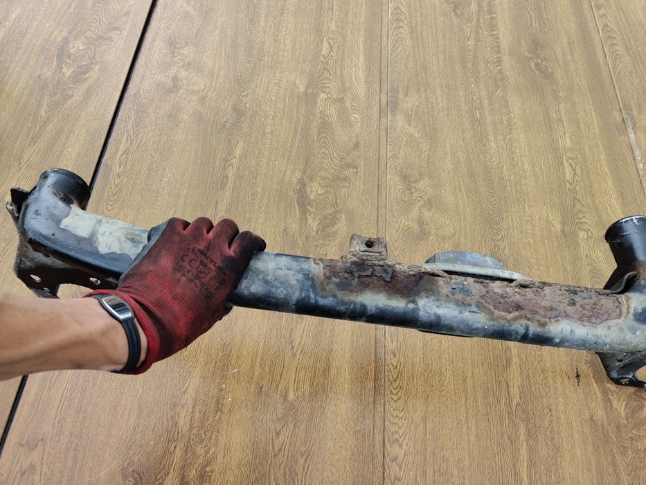 Belka wzmocnienie przedni pas audi A4 b6 b7