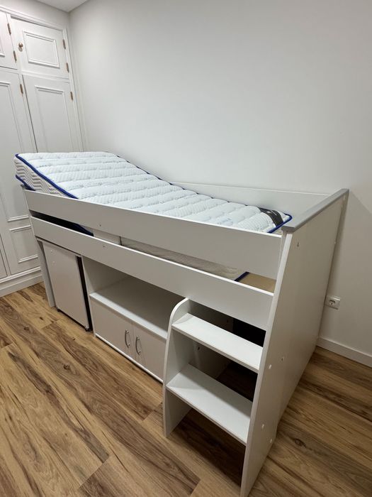 Cama alta criança Nova