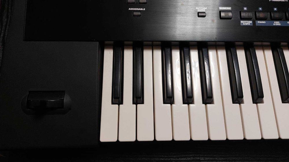 Syntezator Roland JUNO-D + twardy case stan dobry