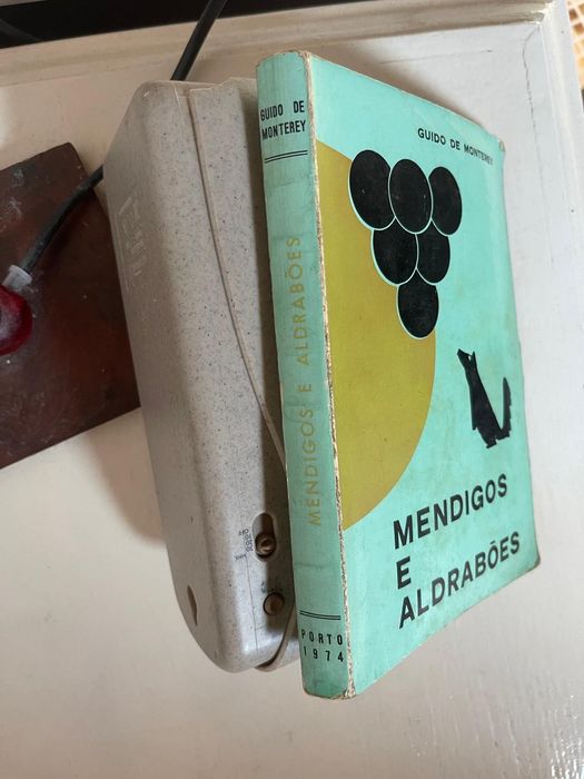 Livros Mendigos e Aldrabões