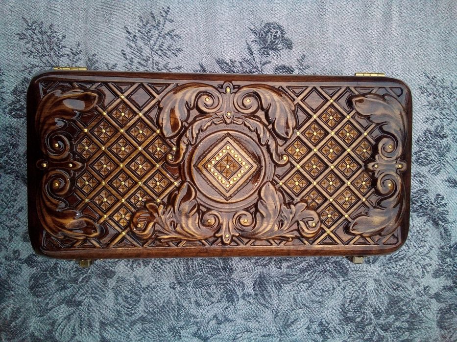 Тризуб,шкатулка з квадратом в подарок