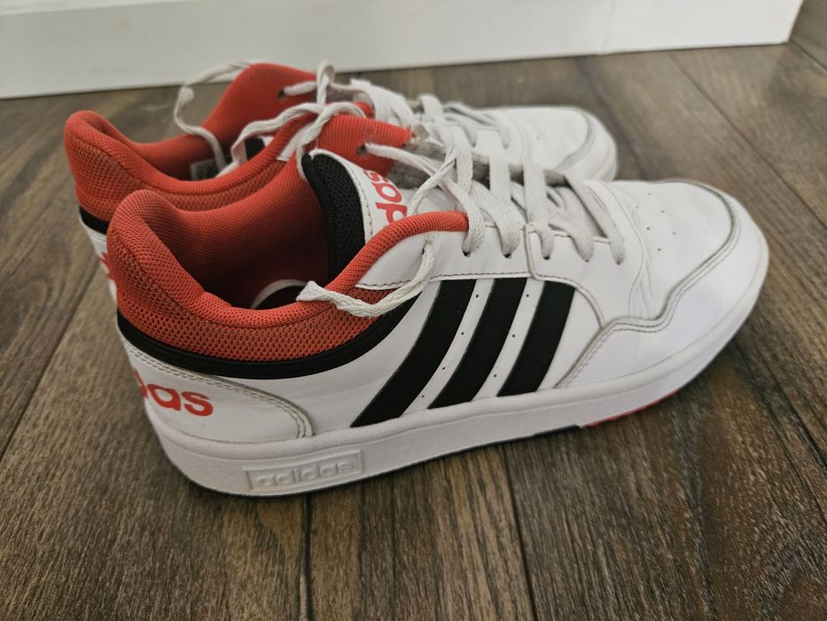 Adidasy młodzieżowe 37,5