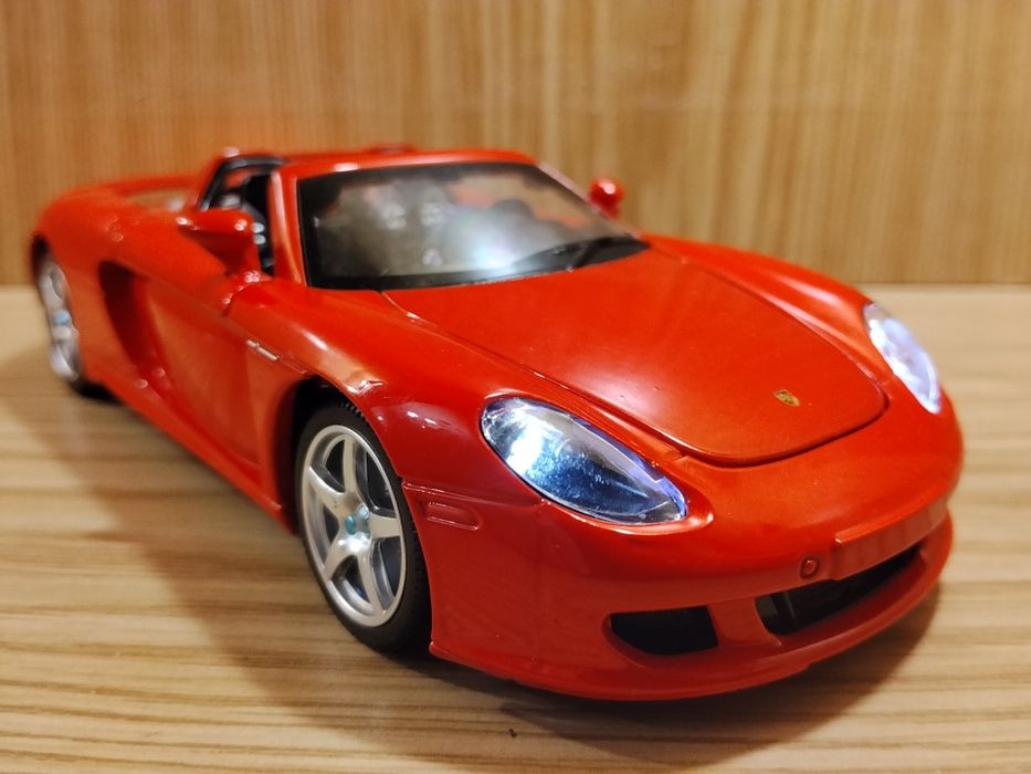 Модель Porsche Carrera GT 1:24 Автопром металл свет звук Порш машинка