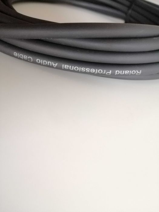 Cabo audio Roland