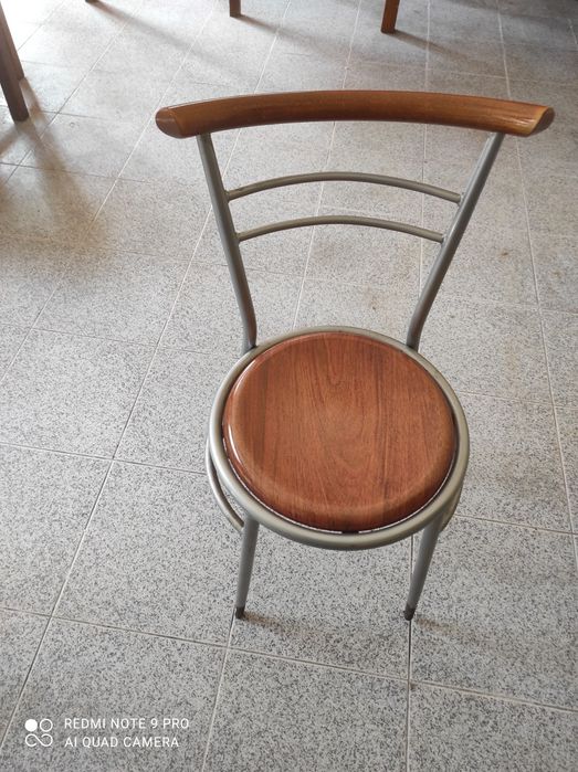 Cadeiras em bom estado