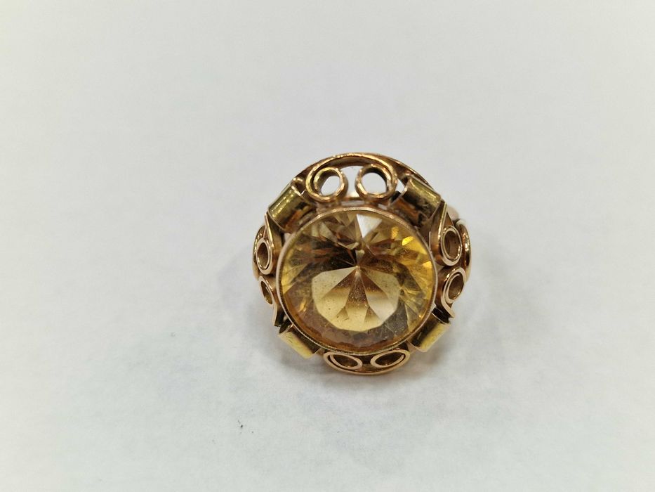 Polska 1963-86! Złoty pierścionek/ 585/ 7.50 gram/ R10/ Topaz złocisty