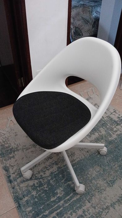 Cadeira para secretária