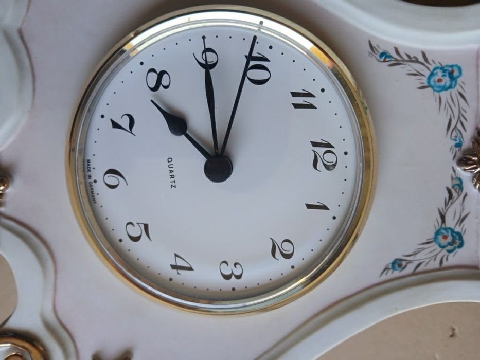 relógio de mesa Quartz em bom estado