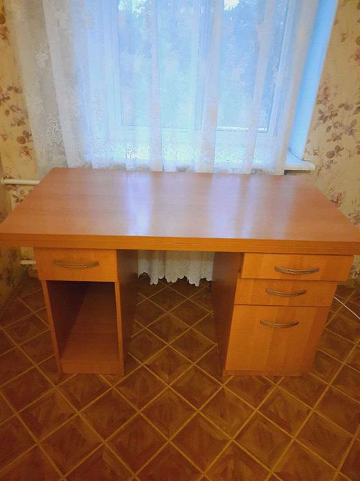 Стол компьютерный с двумя столешницами