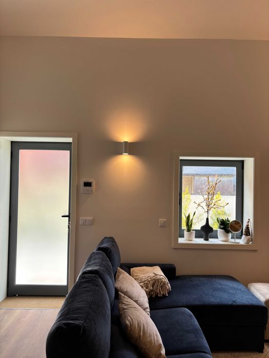 Arrenda-se Moradia em Banda Moderna Totalmente Mobilada em Gaia | Fully Furnished Open Space House in Gaia
