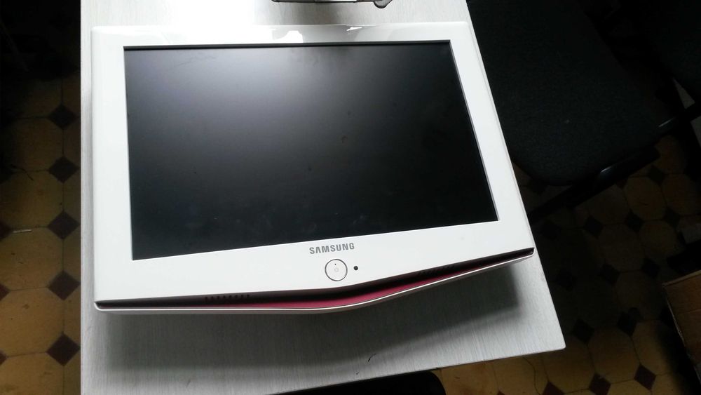 Продам телевизор