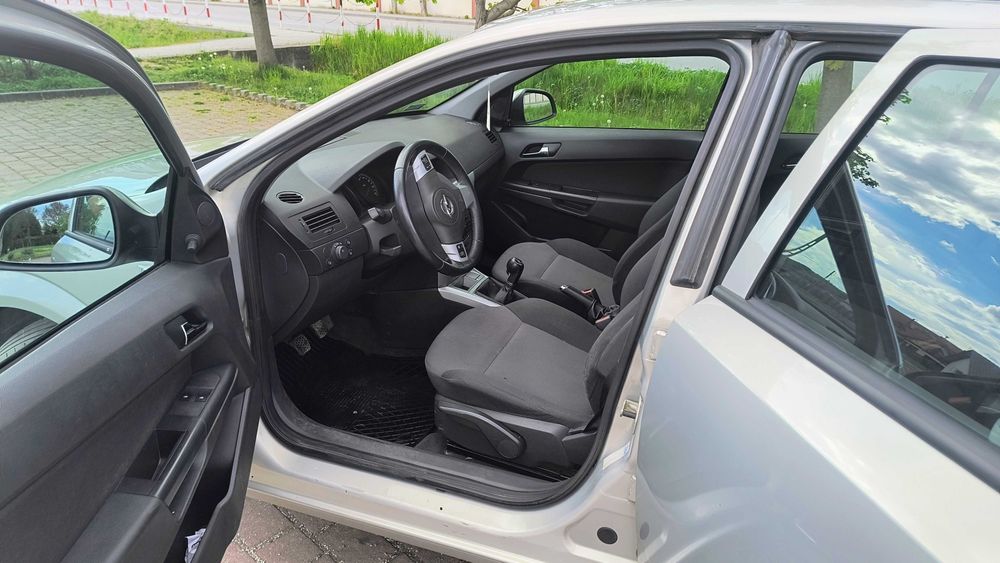 Opel Astra H 1.4 Benzyna 2010 Krajowy