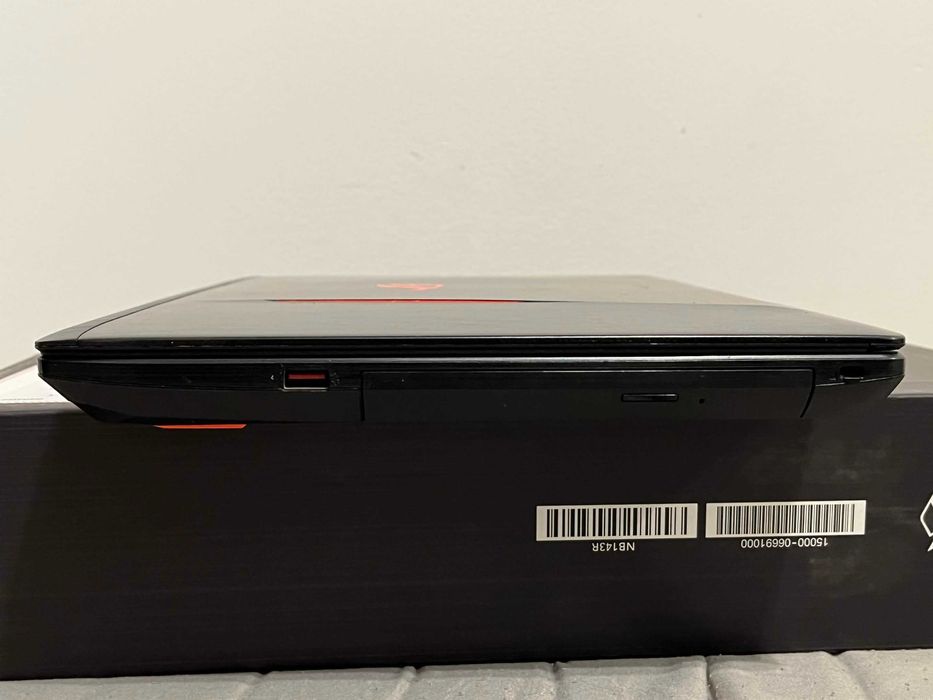 Laptop gamingowy ASUS ROG STRIX GL553V I5-7300HQ GTX 1050 4GB 256GB SSD + 1TB HDD Win 10