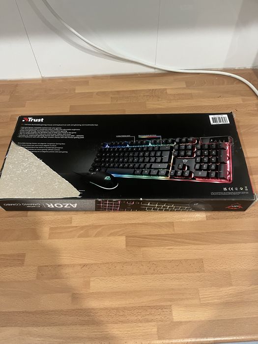 Teclado gamer com luzes