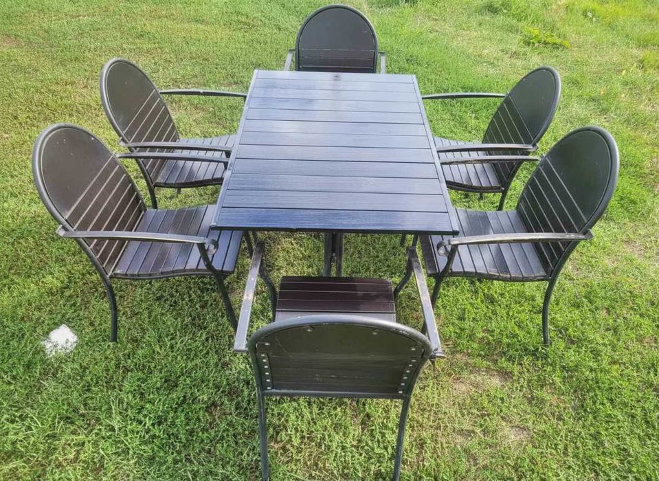 Садові меблі, меблі для дачі та літніх кафе.