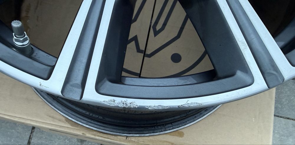 Oryginał Felgi Bmw 20" 9J ET35 X3 G01 X4 G02 X5 G05 X6 G06 czujniki