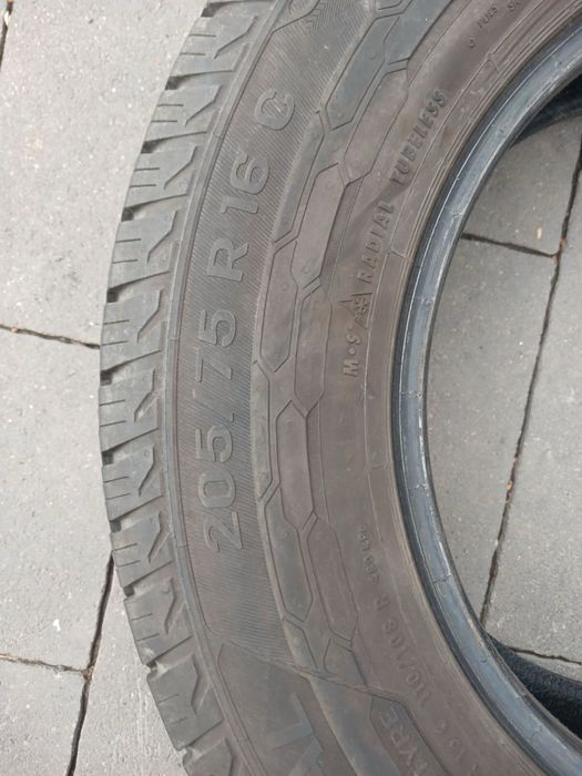 Продам шини 205/75/R16 C