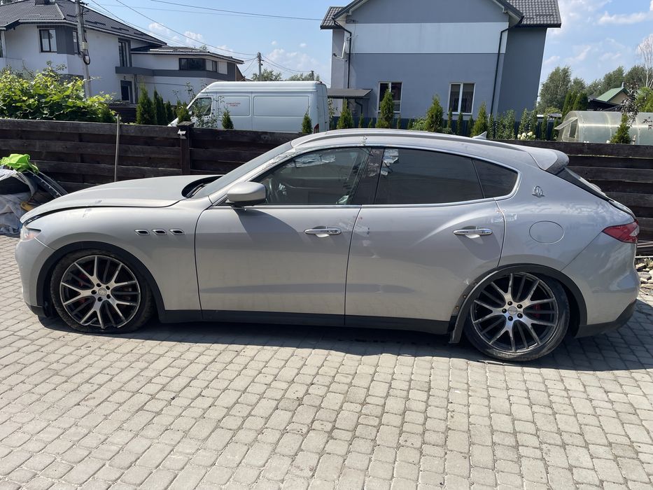Maserati Levante 2016 VIN ZN661YUA7HX233173 фото оголошення 2 з 10