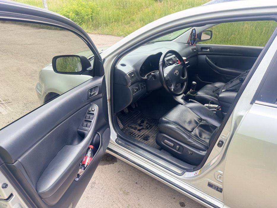 Toyota Avensis t25