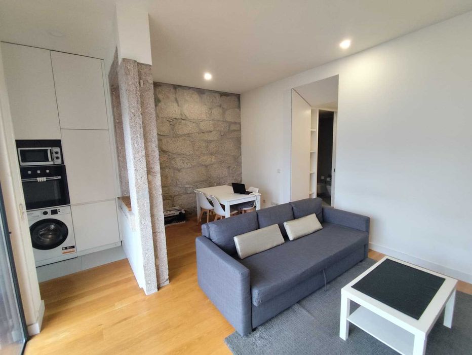 T2 mobilado próximo metro da Trindade