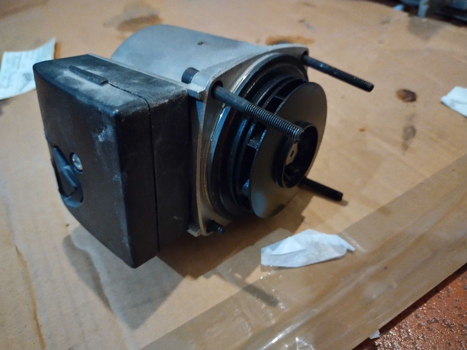 pompa obiegowa Grundfos 15-50 HB kotła De DIetrich CITY 1.24/II FF GN