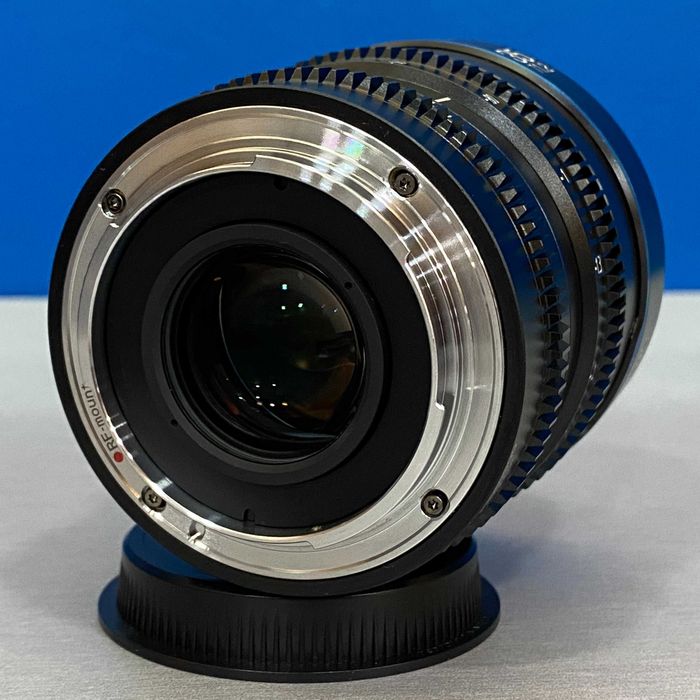 SIRUI Night Walker 35mm T1.2 (Canon RF)