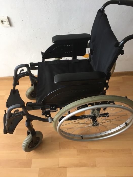 Wózek inwalidzki Action konstrukcja aluminiowa