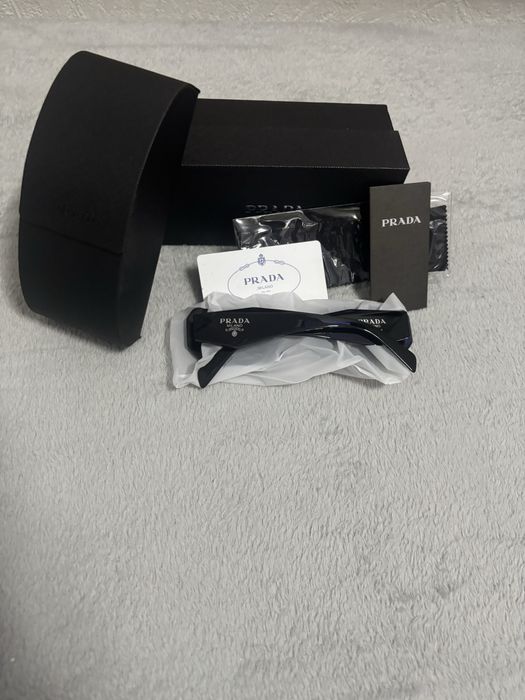 Okulary przeciwsloneczne Prada Milano