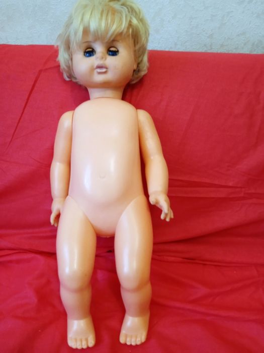 Куклы разные.Состочние разное