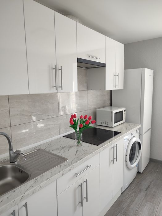 Сдам 2х комнатную квартиру на левом берегу. .