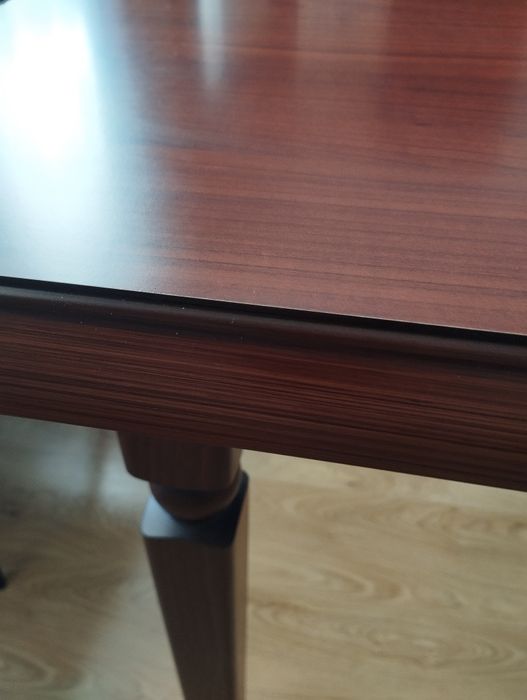 Sprzedam stół do salonu