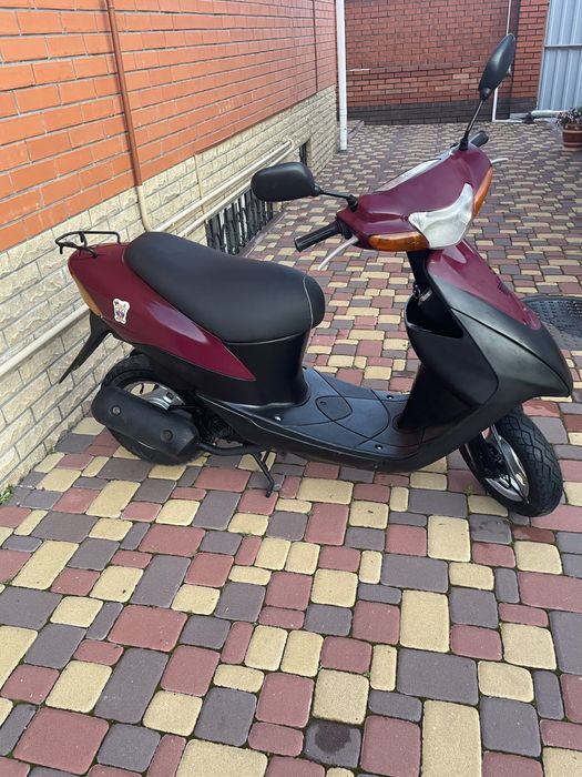 Японский скутер Сузукі Lets-2 бабочка