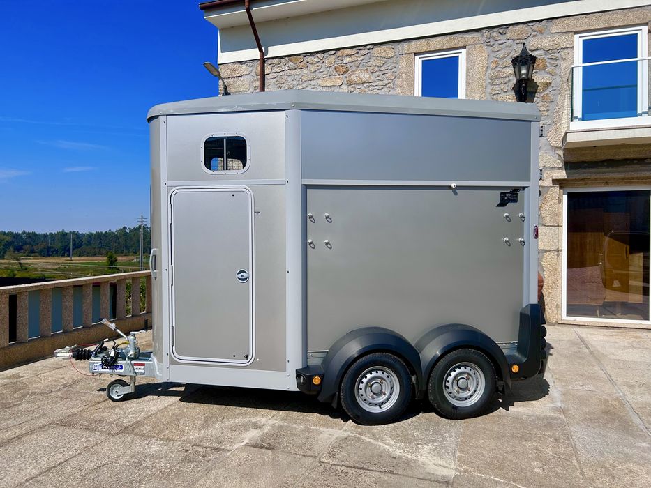 Roulote / Reboque / Atrelado Cavalos