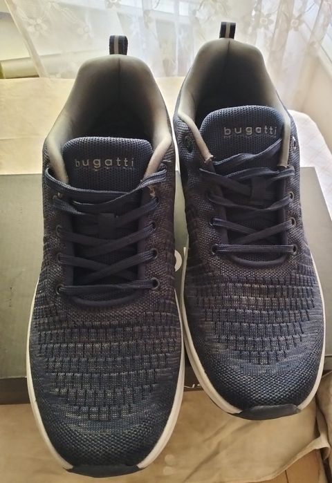 Мужские кроссовки