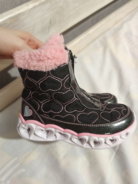 Ботинки саподки бутіки уги ботінки Skechers  фірмові