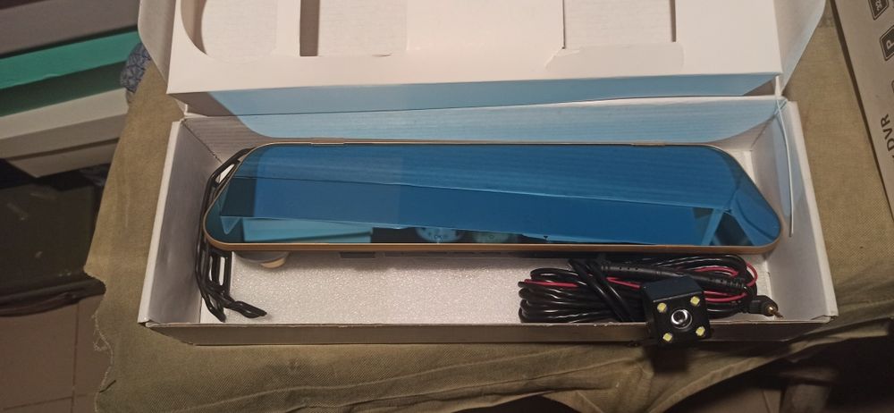 Дзеркало відеорегістратор з задньою камерою