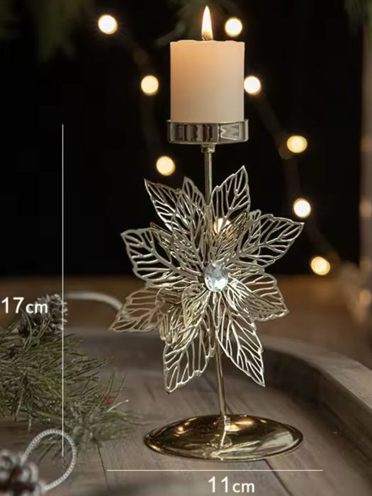 Золотистий кований свічник квітка