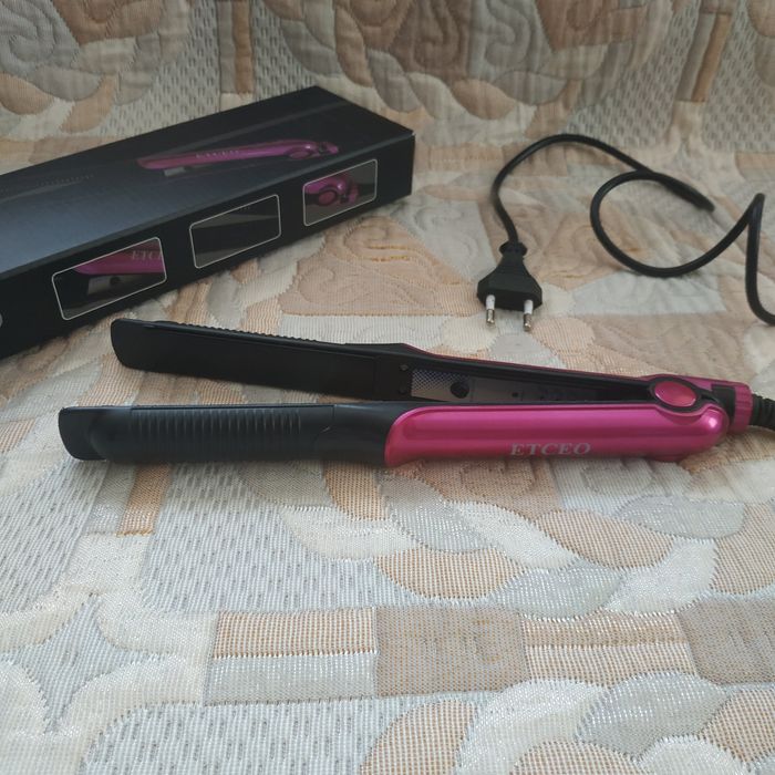 Утюжок- вирівнювач для волосся