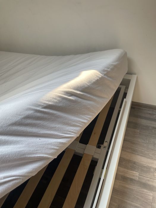 Łózko do sypialni ikea